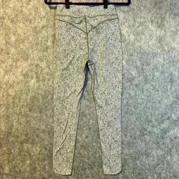 Gymshark Fleur Textured Leggings - Small - Picture 2 of 3